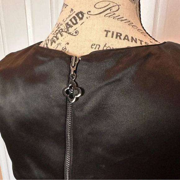 PINK TARTAN Black Brocade Sleeveless Pleated Cocktail Party Dress Sz 2 STUNNING - Picture 5 of 14